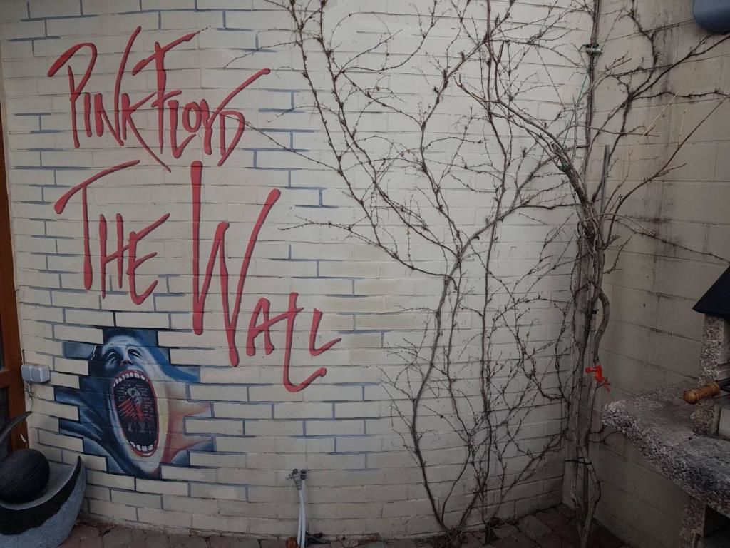 Апартаменты The Wall - уединение без ограничений Одесса-40